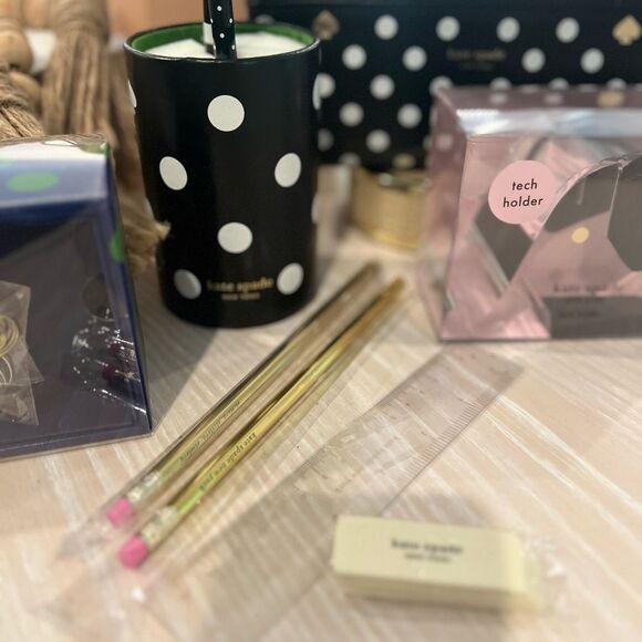 New Kate Spade Desk Accessories Gift Set Bundle Teacher or Graduate Gift - Picture 3 of 9